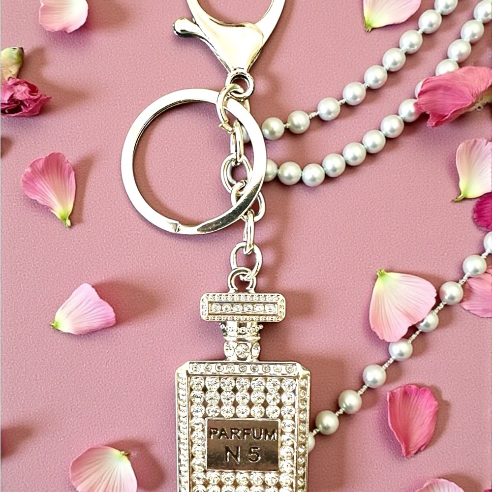 Silver Parfum No. 5 Keychain & Bag Charm New - Picture 2 of 5